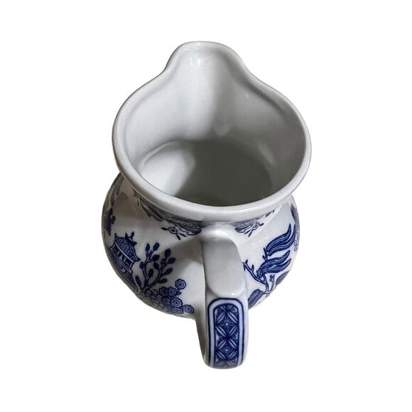 VTG Blue Willow Coffee Creamer Made in England - Picture 4 of 6